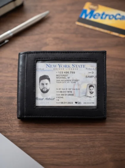 Bifold Wallet with Middle Flap
