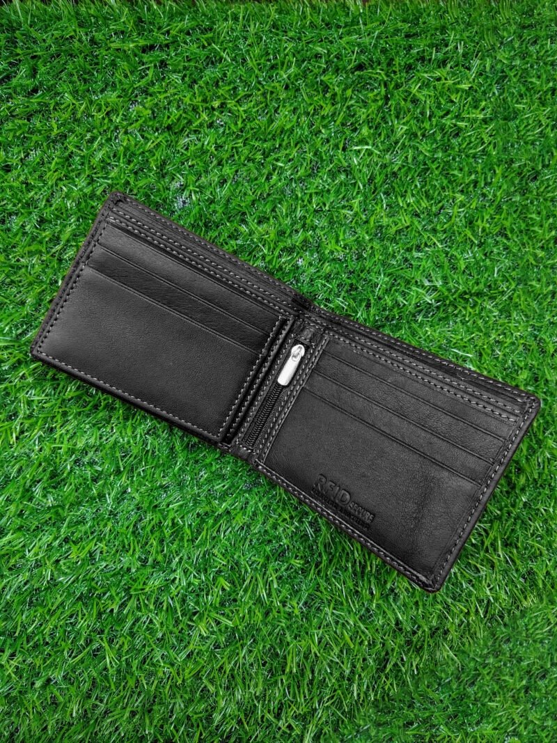 Bifold Wallet with Middle Zipper Pocket - Image 4