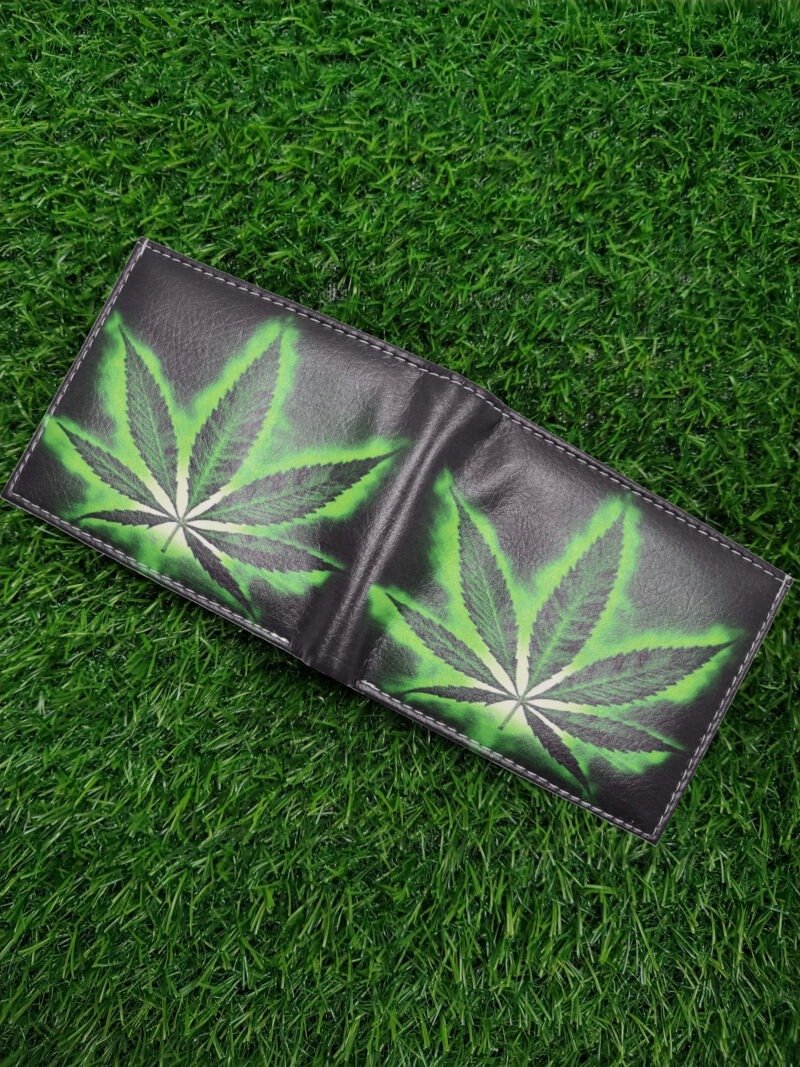 Marijuana Leaf Print Bifold Wallet - Image 5