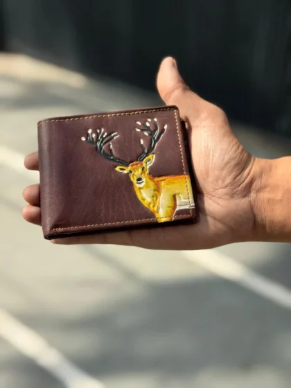 Red Deer Embossed Vintage Bifold Wallet