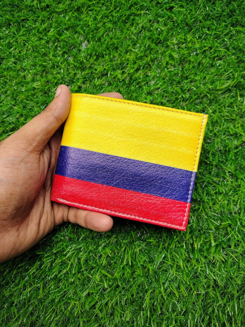Columbia Flag Print Bifold Wallet - Image 5