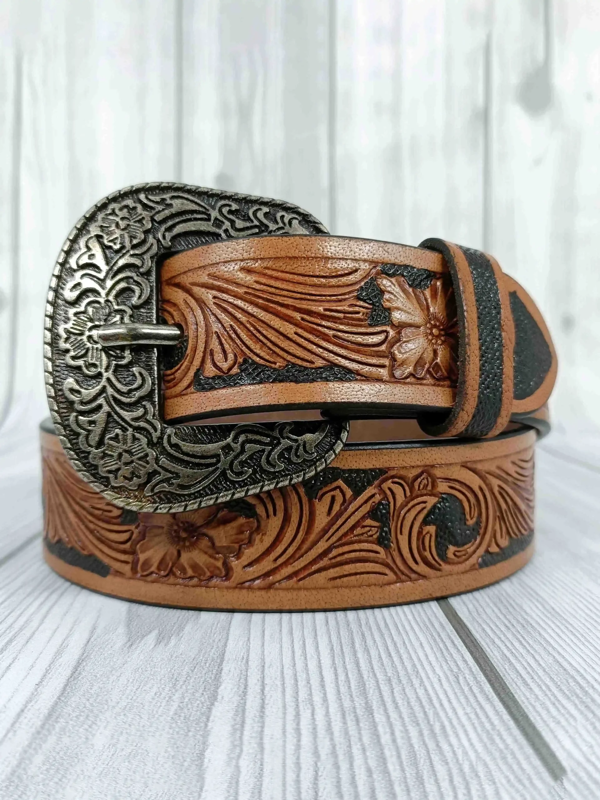 Accents Floral Pattern Tooled Western Belt