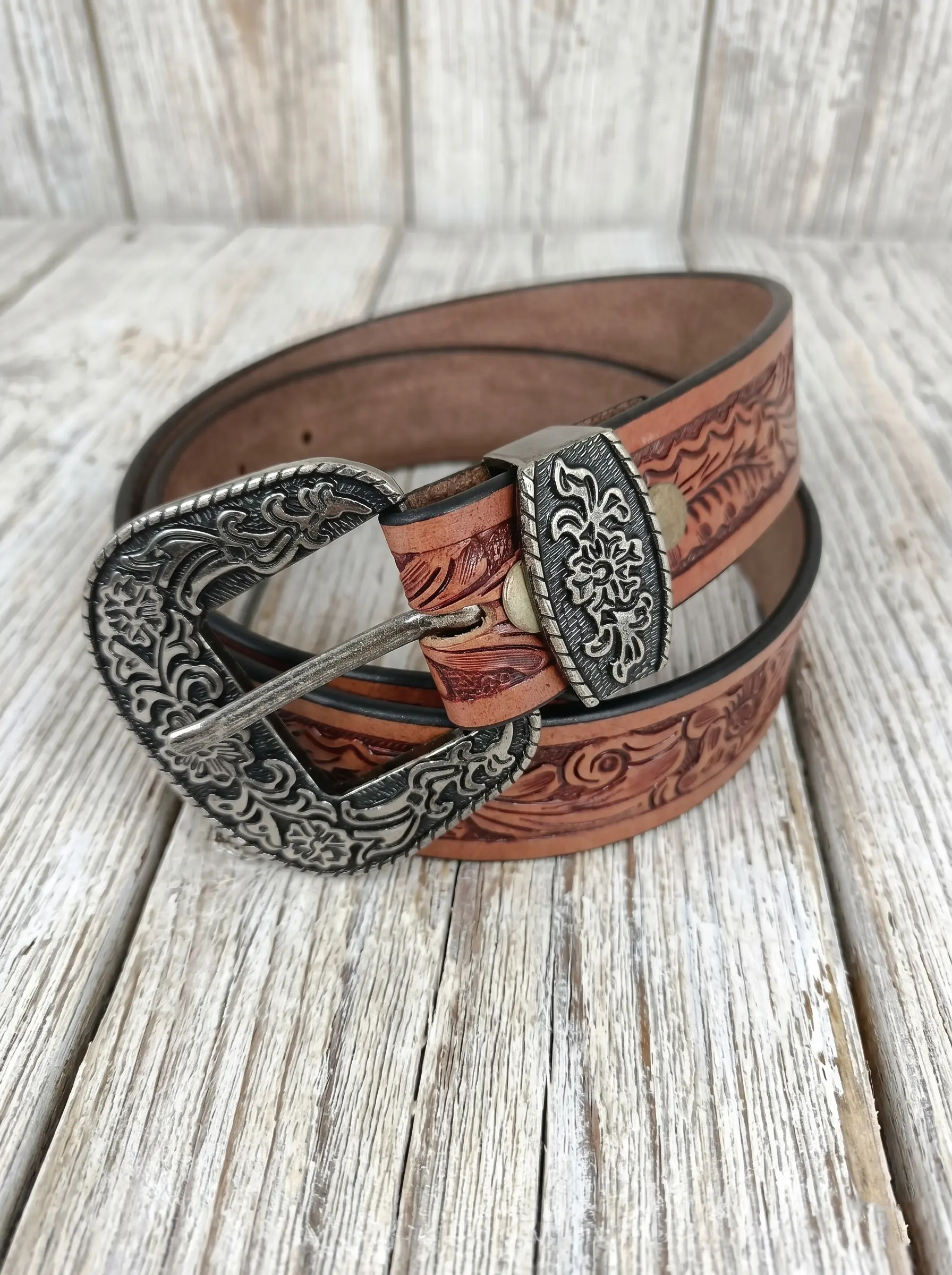 Artistry Floral Pattern Tooled Western Belt - Image 3