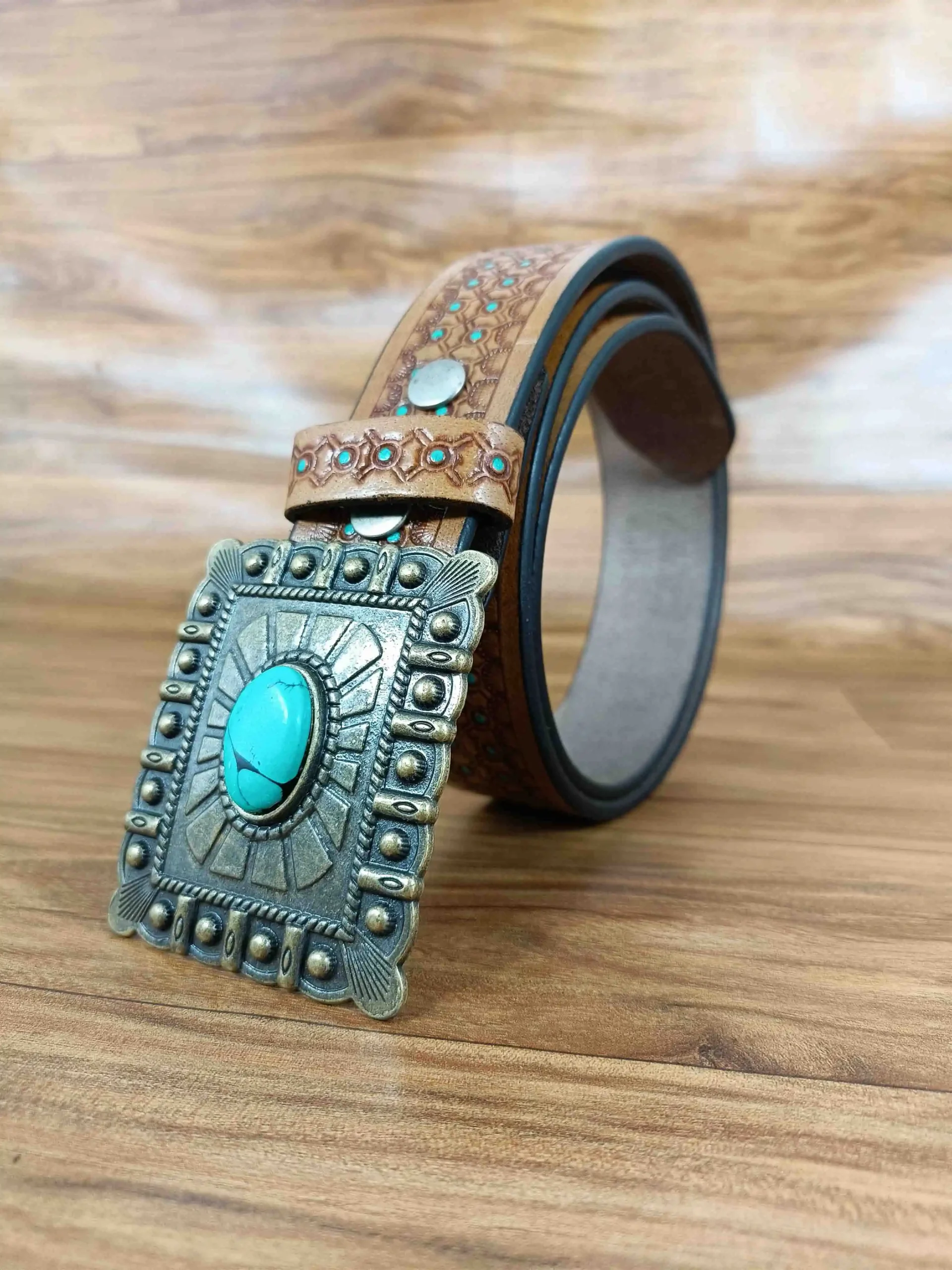 Eye-Catching Turquoise Stone Pattern Tooled Western Belt - Image 3
