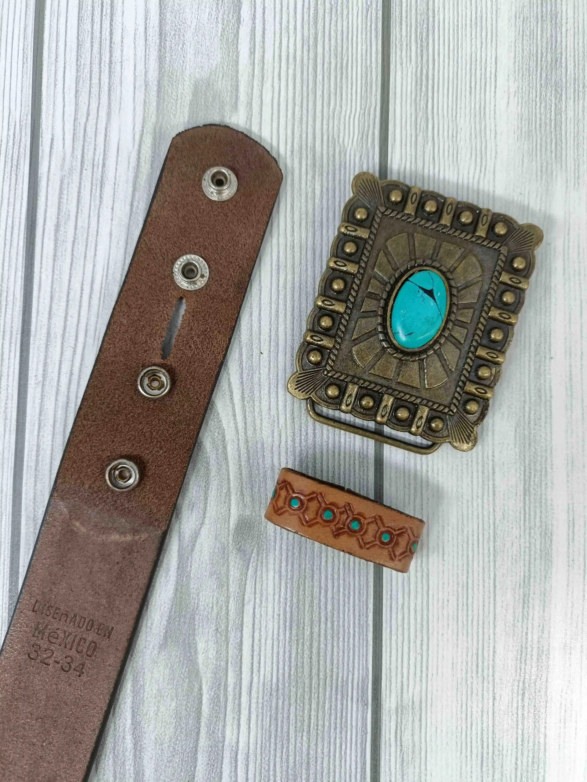 Eye-Catching Turquoise Stone Pattern Tooled Western Belt - Image 7