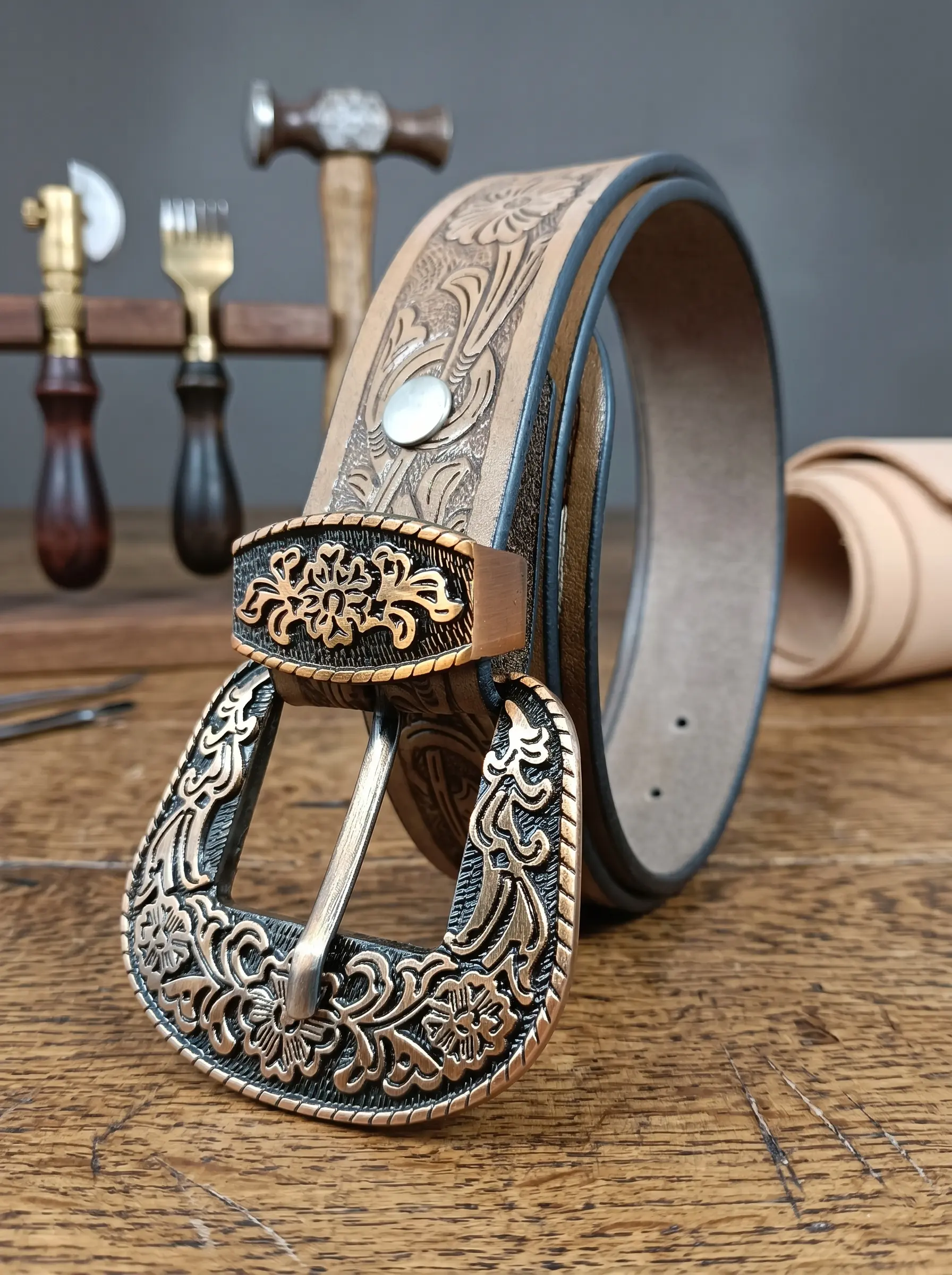Horse Head Design Tooled Western Belt - Image 4